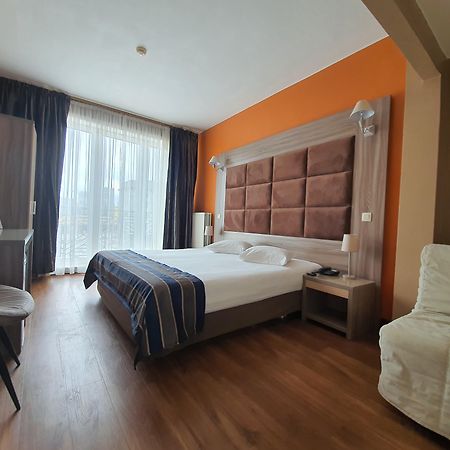 Hotel Midi-Zuid Saint-Gilles Eksteriør bilde