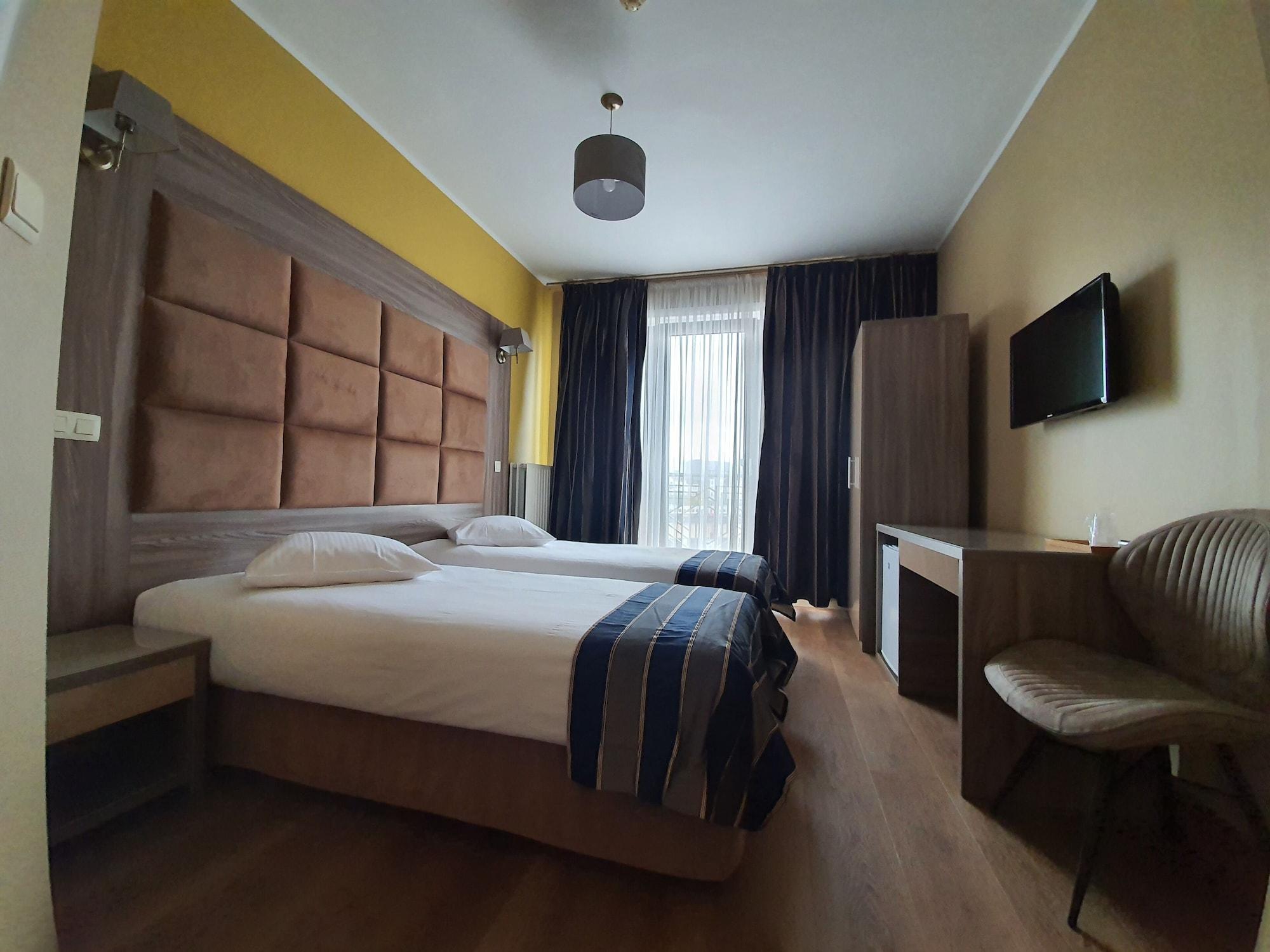 Hotel Midi-Zuid Saint-Gilles Eksteriør bilde