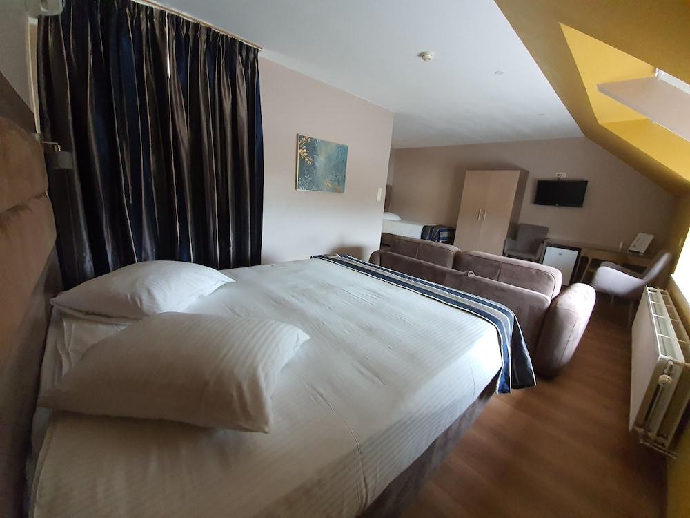 Hotel Midi-Zuid Saint-Gilles Eksteriør bilde