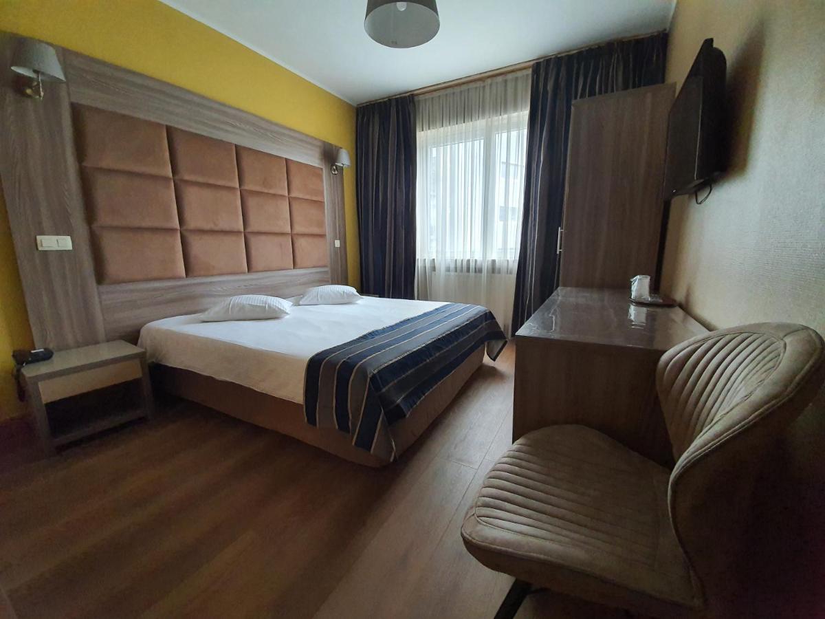 Hotel Midi-Zuid Saint-Gilles Eksteriør bilde